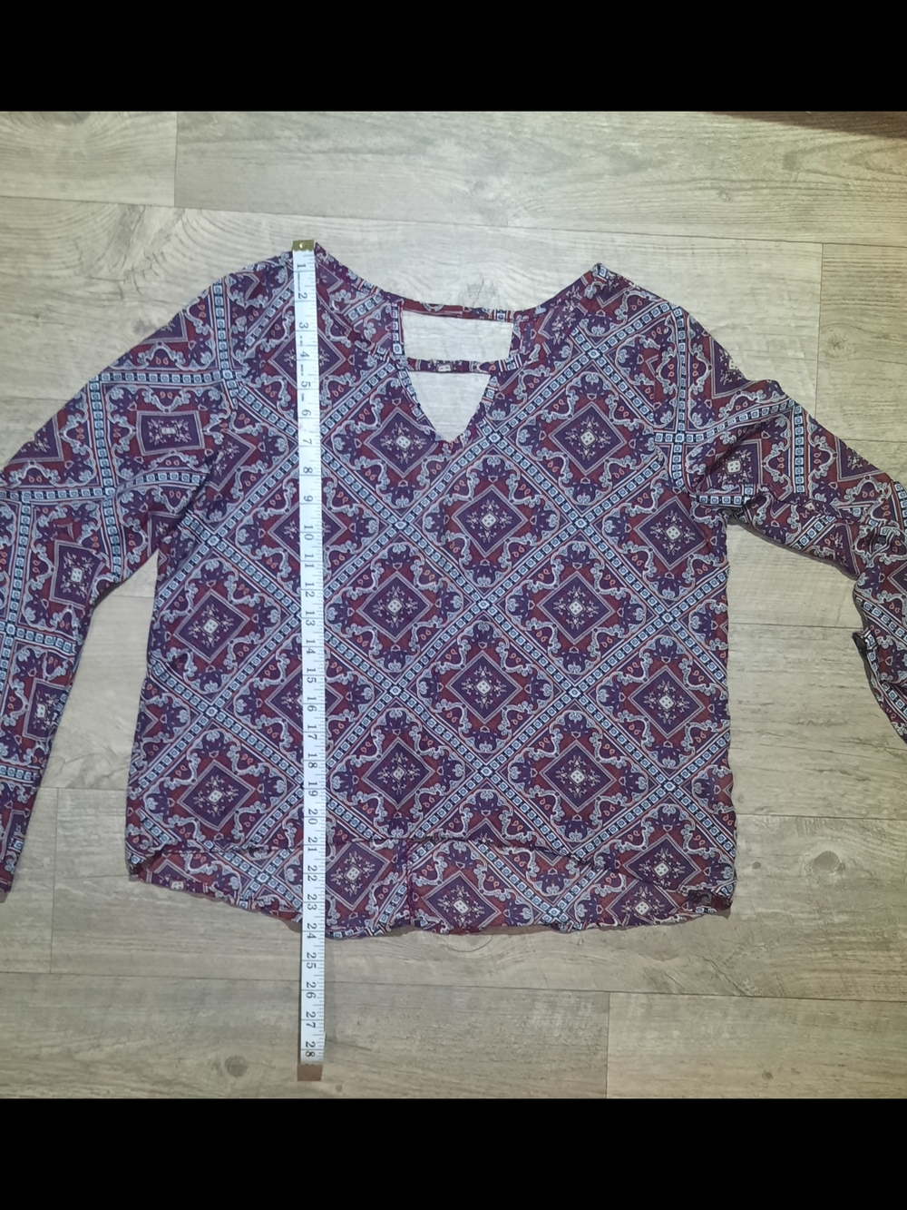 H&M Sheer Patterned V-Neck With Long Bell Sleeves Top - Picture 5 of 9